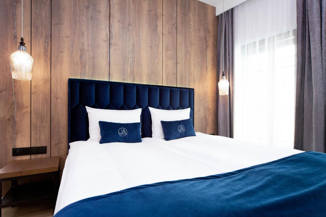 Jacuzzi Apartment Main Square Краков Экстерьер фото