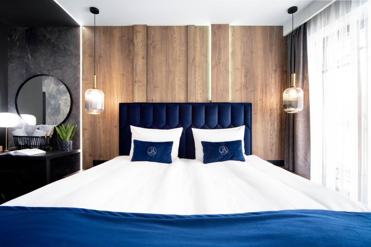 Jacuzzi Apartment Main Square Краков Экстерьер фото