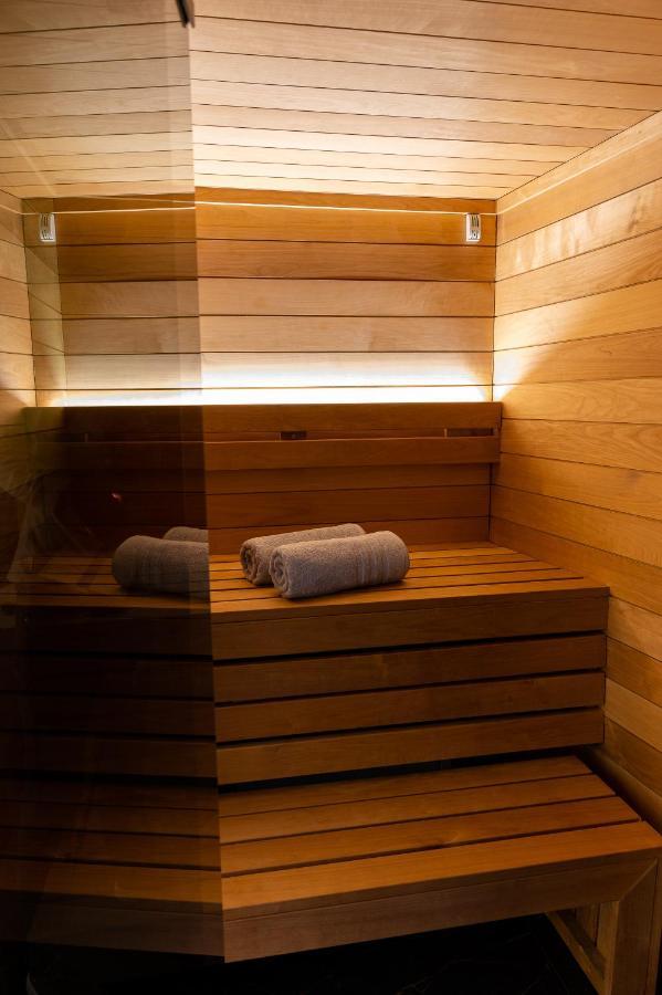 Jacuzzi Apartment Main Square Краков Экстерьер фото