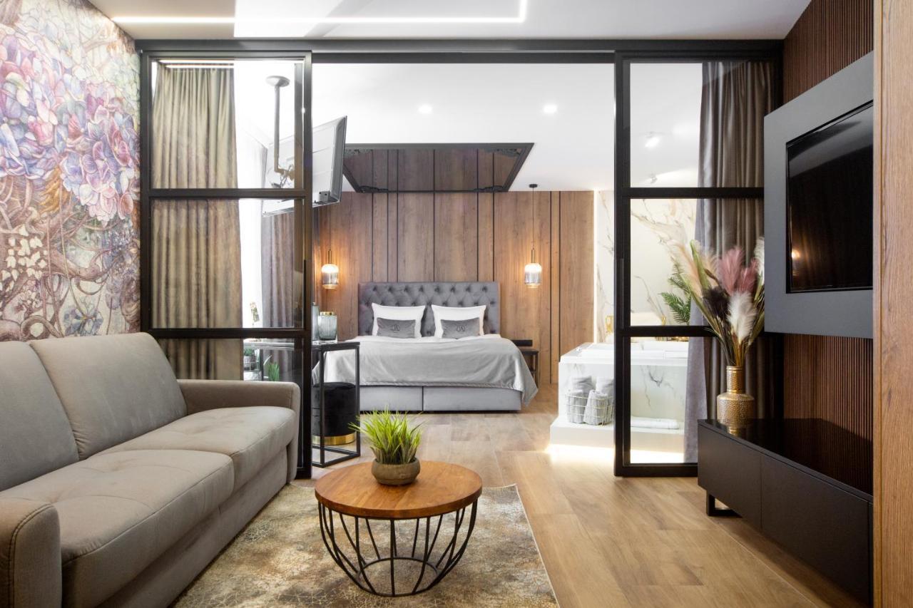 Jacuzzi Apartment Main Square Краков Экстерьер фото