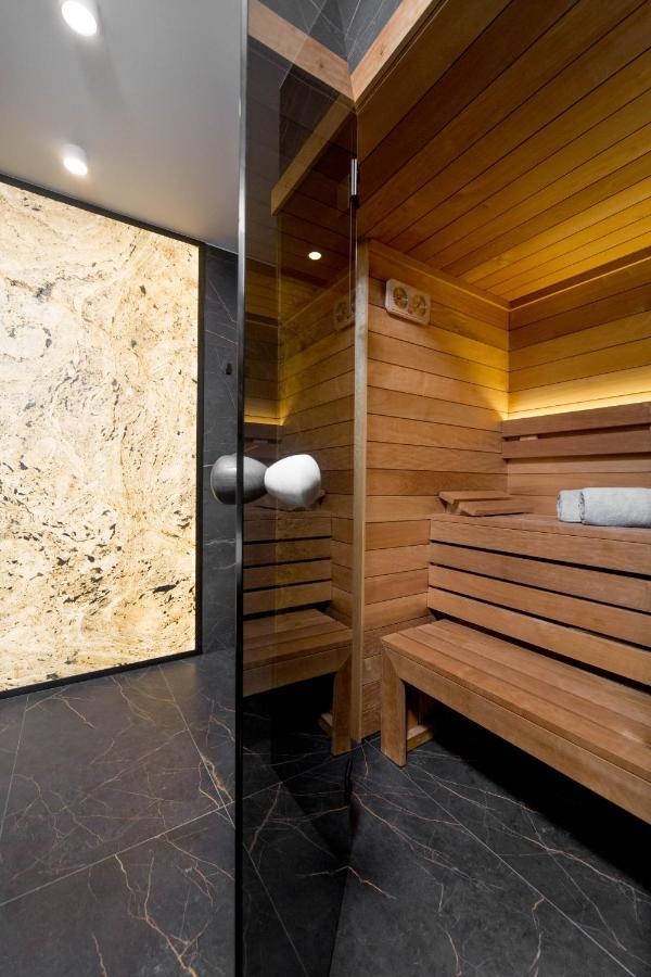 Jacuzzi Apartment Main Square Краков Экстерьер фото